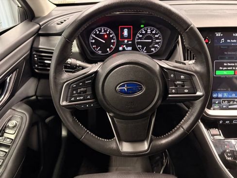 Used 2025 Subaru Outback Premium AWD/4WD image 12