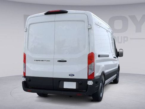 New 2026 Ford Transit 250 148 Medium Roof w/ Load Area Protection Package RWD image 7