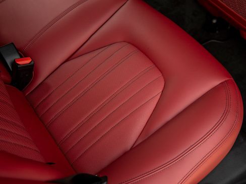 Used 2022 Maserati Ghibli Modena RWD image 39