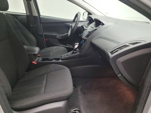 Used 2016 Ford Focus SE FWD image 21