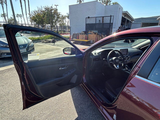 Used 2025 Nissan Sentra SV FWD image 16