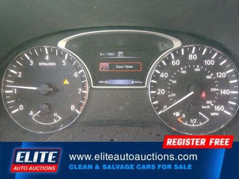 Used 2017 Nissan Pathfinder S image 14