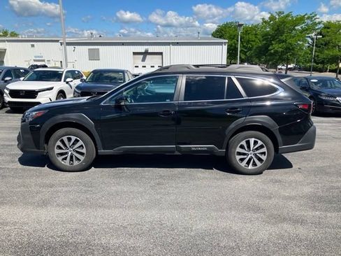 Used 2024 Subaru Outback Premium AWD/4WD image 8