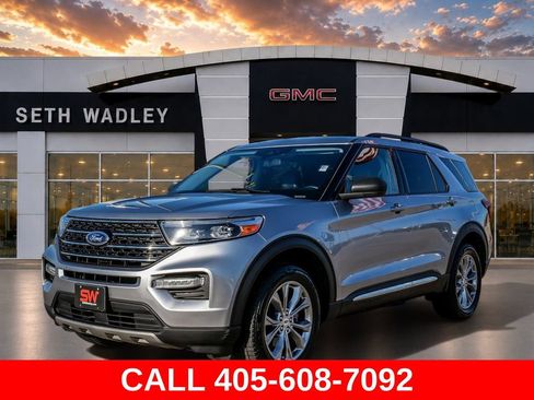 Used 2021 Ford Explorer XLT w/ Equipment Group 202A AWD/4WD image 3