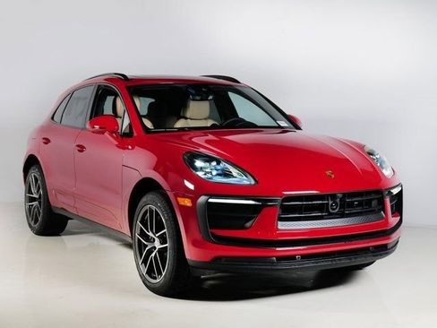 New 2026 Porsche Macan Base image 7