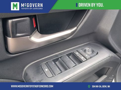 Used 2025 Toyota Tacoma TRD Sport AWD/4WD image 11