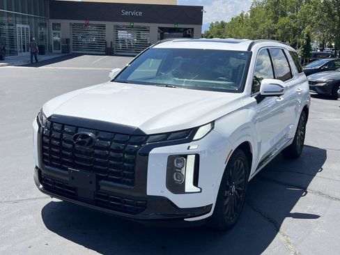Certified 2024 Hyundai Palisade Calligraphy AWD/4WD image 2