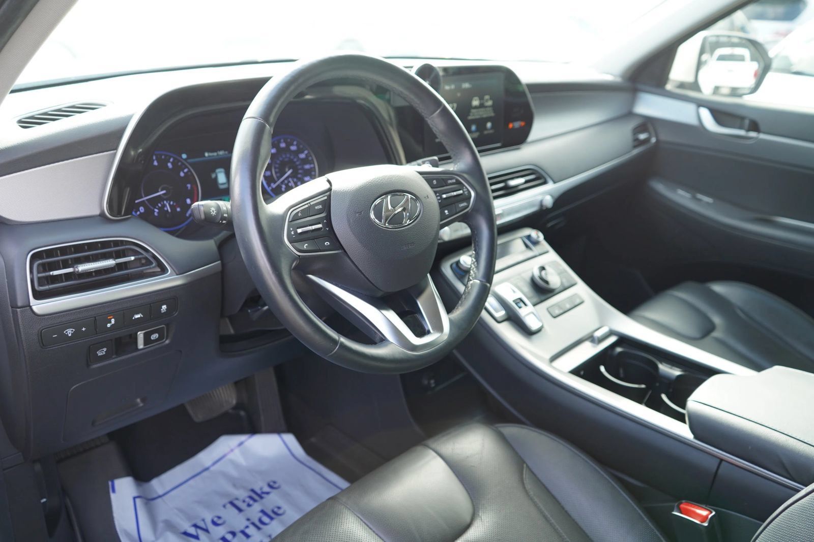 Used 2020 Hyundai Palisade SEL w/ Premium Package FWD image 7