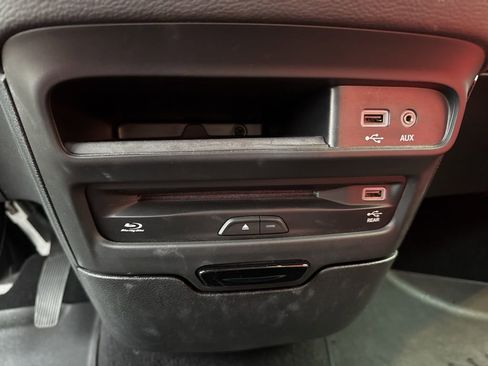 Used 2020 Chrysler Pacifica Limited w/ Quick Oder Package 2EV RED-S image 28