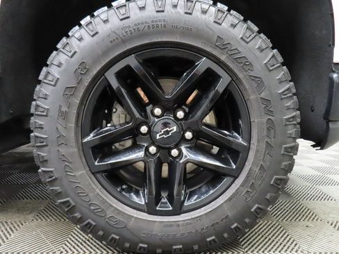 Used 2022 Chevrolet Silverado 1500 LT Trail Boss w/ Convenience Package II image 8