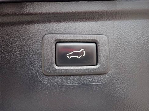 Used 2015 Subaru Outback 2.5i Limited AWD/4WD image 9