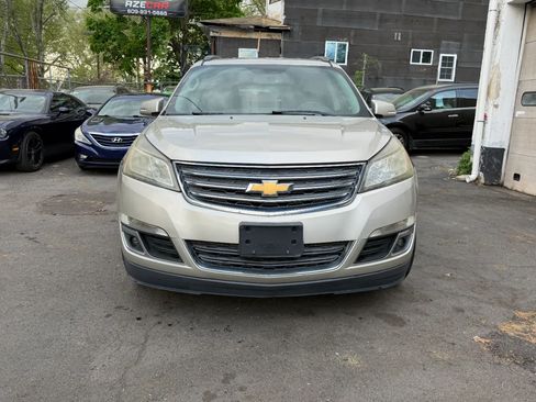 Used 2014 Chevrolet Traverse LT FWD image 12