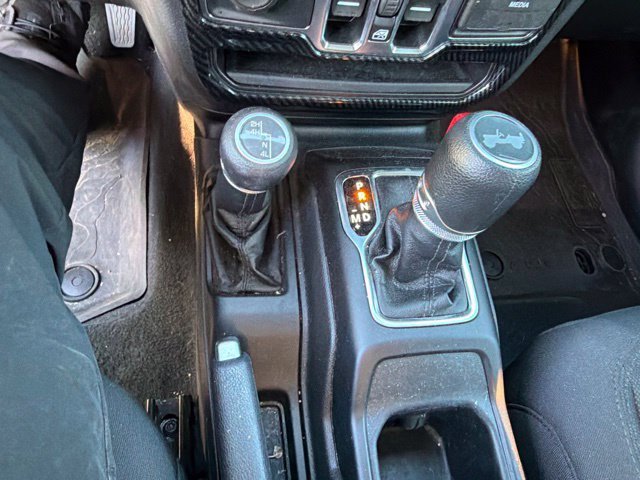 Used 2022 Jeep Wrangler Unlimited Sport AWD/4WD image 19