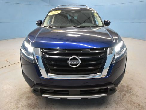 Used 2024 Nissan Pathfinder SL image 25