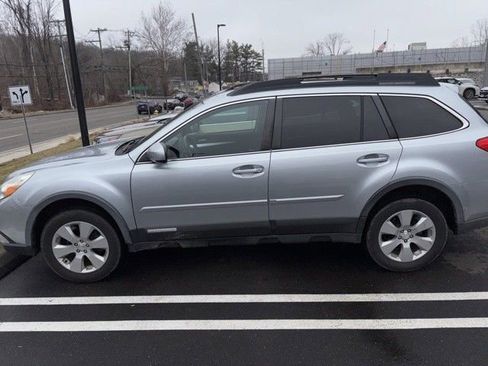 Used 2012 Subaru Outback 2.5i Premium AWD/4WD image 5
