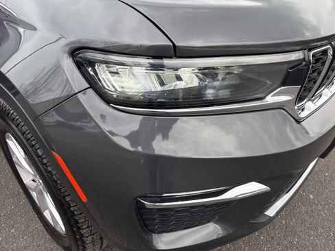 Certified 2022 Jeep Grand Cherokee Limited w/ MOPAR Finishing Package image 30