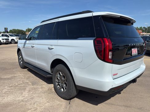 Used 2025 Ford Expedition XL AWD/4WD image 7