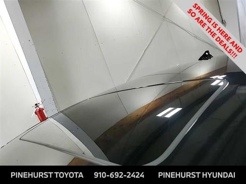 Used 2025 Hyundai Elantra SEL image 12