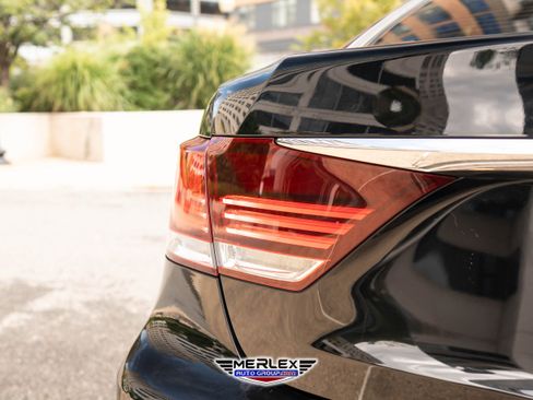 Used 2013 Lexus LS 460 AWD image 44