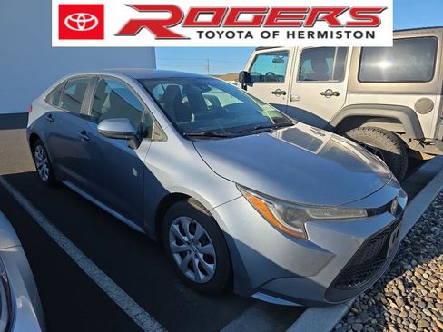 Certified 2021 Toyota Corolla LE image 1