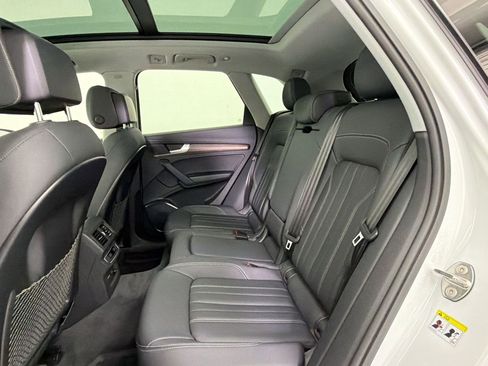 Used 2023 Audi Q5 2.0T Premium w/ Convenience Package image 15