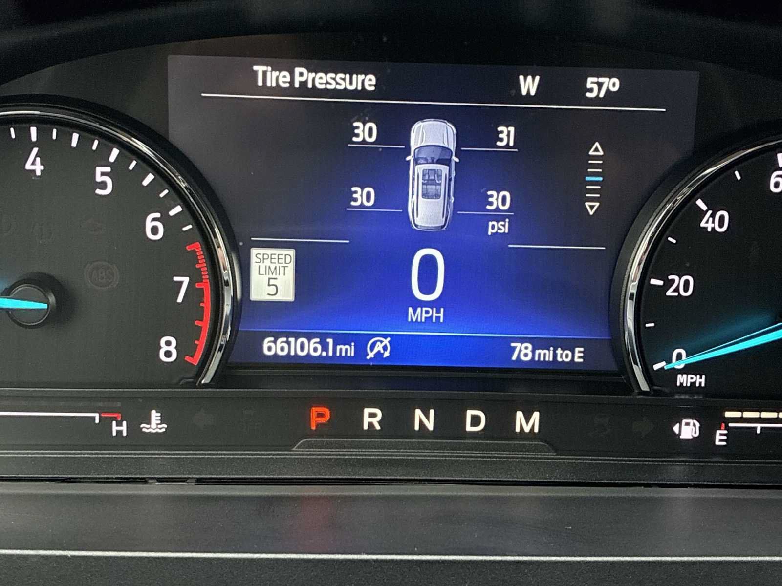 Used 2021 Ford Explorer Limited w/ Equipment Group 301A AWD/4WD image 10