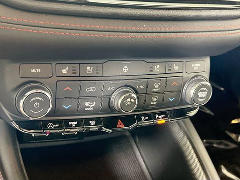 Used 2023 Dodge Durango GT AWD/4WD image 16