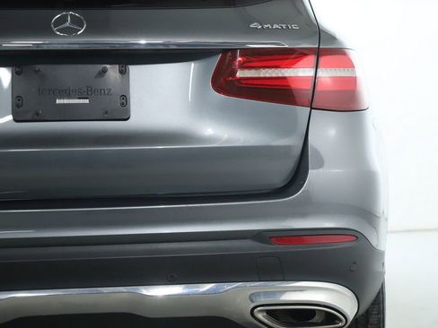Used 2018 Mercedes-Benz GLC 300 4MATIC image 46