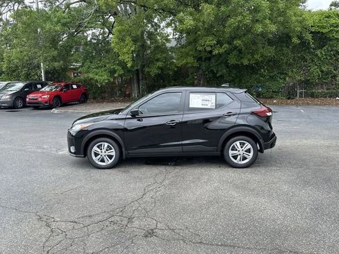 New 2025 Nissan Kicks Play S image 8