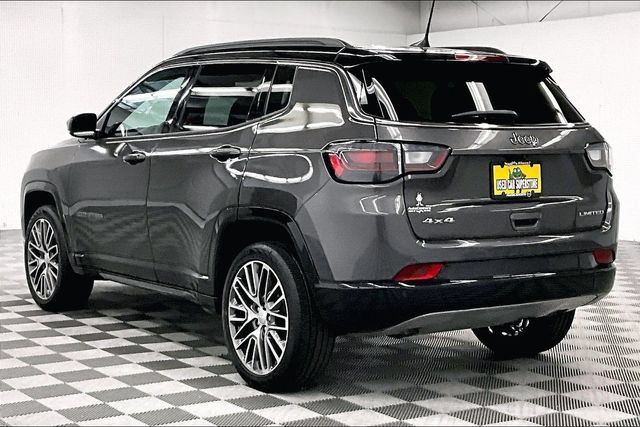 Used 2024 Jeep Compass Limited w/ Elite Group AWD/4WD image 2