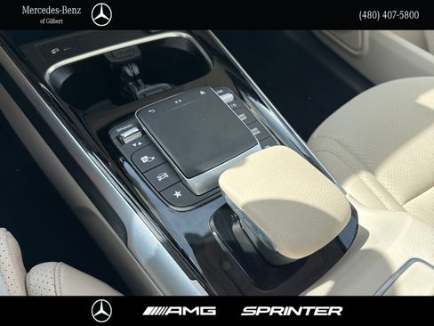Used 2022 Mercedes-Benz GLB 250 image 26