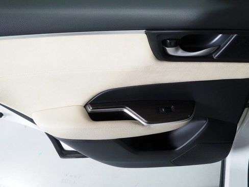 Used 2018 Honda Clarity Touring image 42