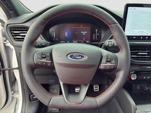 Used 2024 Ford Escape ST-Line w/ Tech Pack #1 AWD/4WD image 18
