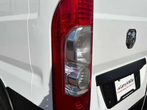 Used 2024 RAM ProMaster 2500 w/ Convenience Group FWD image 20