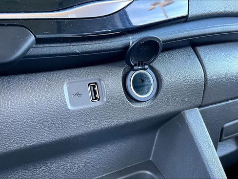 Used 2023 Ford Transit 350 XLT image 31