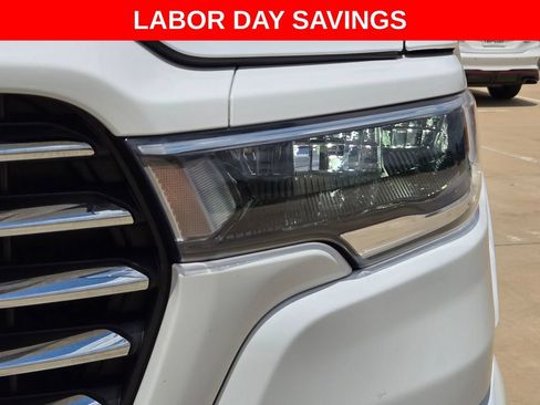 Used 2025 RAM 1500 Laramie w/ Laramie Southwest Edition AWD/4WD image 31