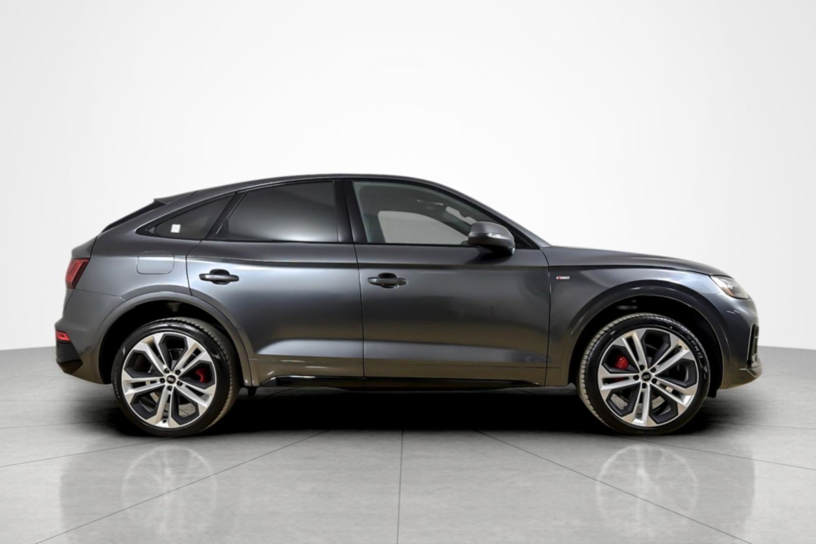 Used 2024 Audi Q5 2.0T Premium Plus w/ Premium Plus Package AWD/4WD image 6