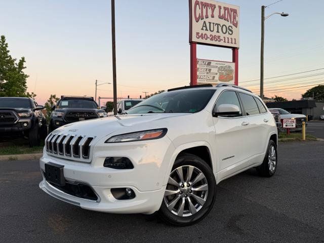 Used 2017 Jeep Cherokee Overland w/ Technology Group AWD/4WD image 1