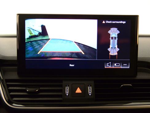 Certified 2024 Audi Q5 2.0T Premium w/ Convenience Package image 31