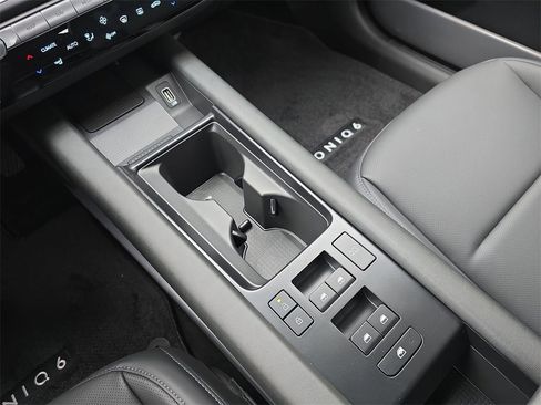 New 2025 Hyundai Ioniq 6 SEL image 25