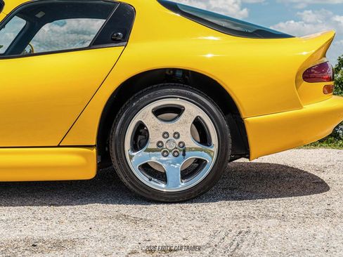 Used 2001 Dodge Viper GTS RWD image 42