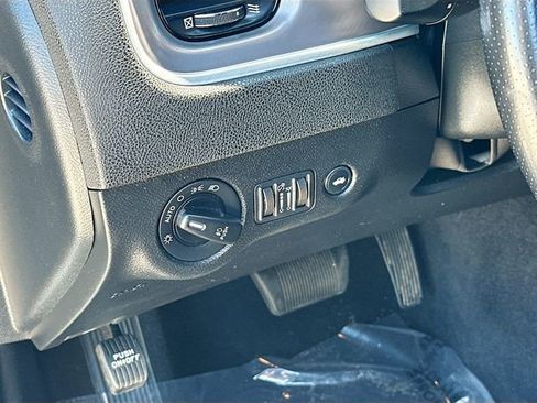 Used 2022 Dodge Charger R/T w/ Blacktop Package image 10