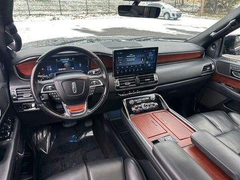 Used 2024 Lincoln Navigator L 4WD image 24