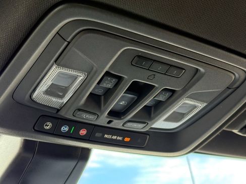 Used 2021 GMC Sierra 1500 AT4 w/ AT4 Premium Package image 28