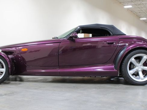 Used 1999 Plymouth Prowler RWD image 38
