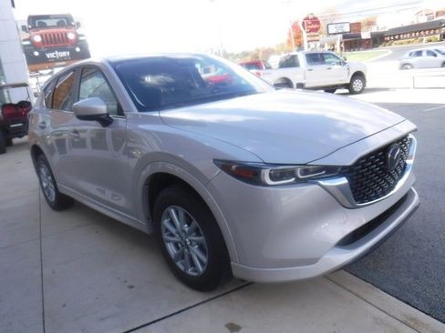 Used 2024 MAZDA CX-5 AWD 2.5 S w/ Select Package image 6