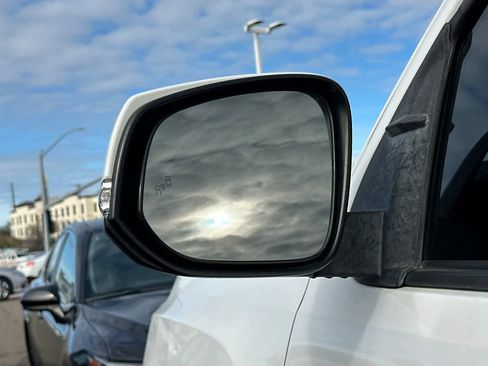 Used 2019 Toyota Tacoma TRD Off-Road image 19