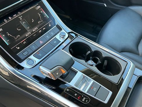 Used 2022 Audi Q7 Premium Plus w/ Premium Plus Package image 30