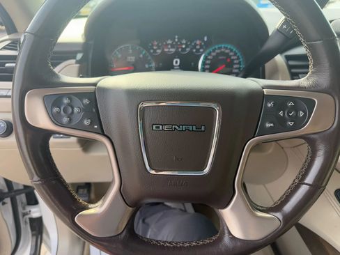 Used 2018 GMC Yukon Denali w/ Enhanced Security Package image 12