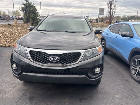 Used 2013 Kia Sorento LX w/ Convenience Pkg image 2